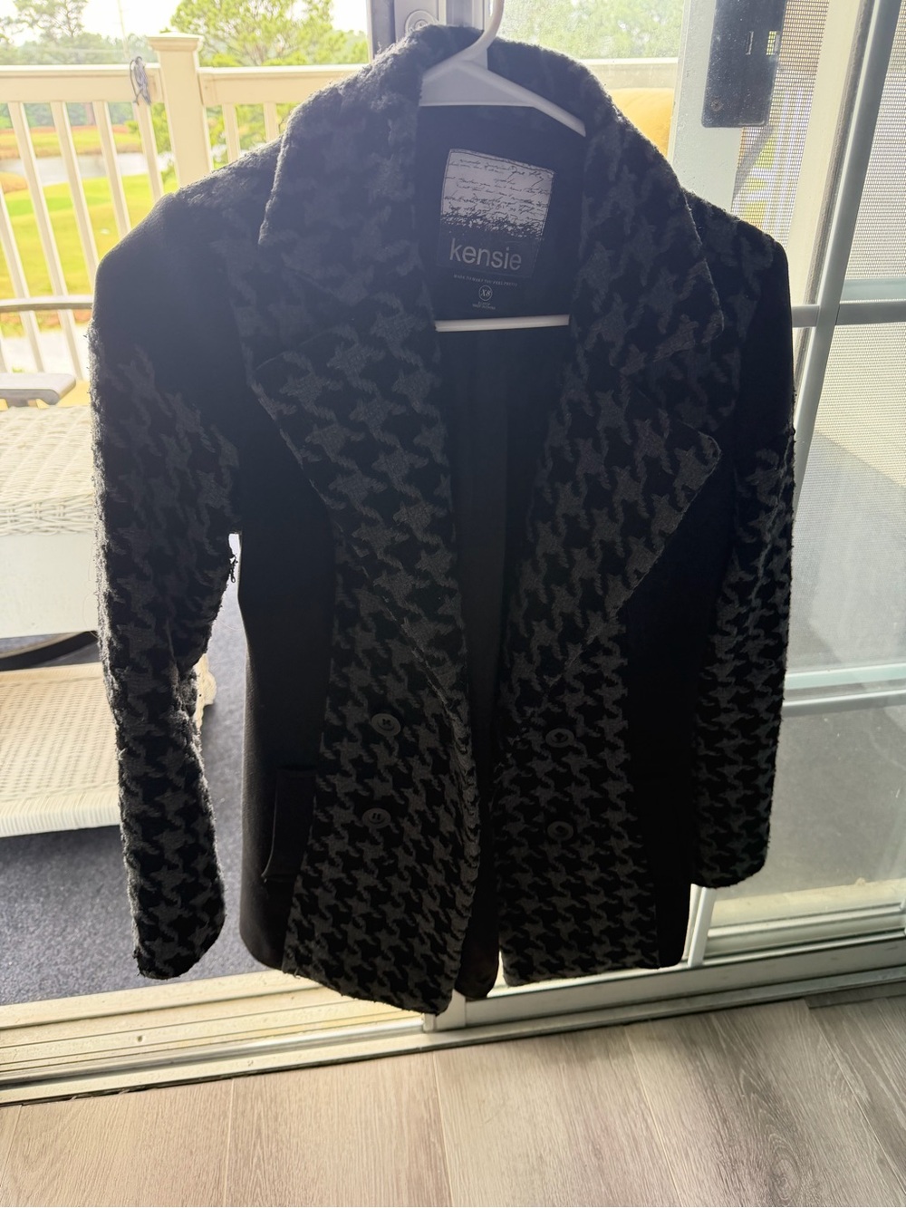 Kensie Black & Gray Houndstooth Blazer Jacket